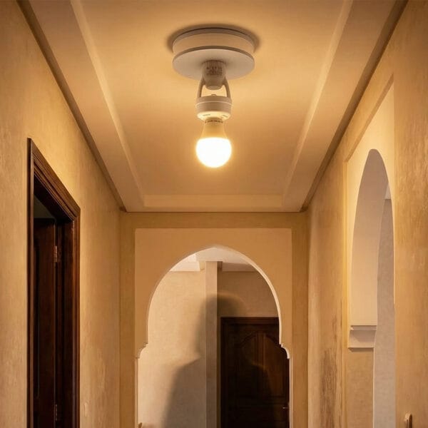 4c111b8b-ca16-472b-8f51-be4047b35e5c.jpg حامل اللمبة الذكي بمستشعر حركة E27: إضاءة تلقائية بدون أسلاك وتوفير للكهرباء