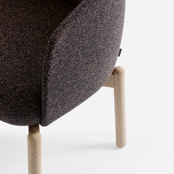 Halle_LowNestWoodSofa2 كنب مودرن غيمة: أفضل 5 مواصفات لأريكة الاسترخاء الفاخرة
